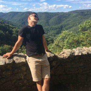 Meet your Posher, Alex